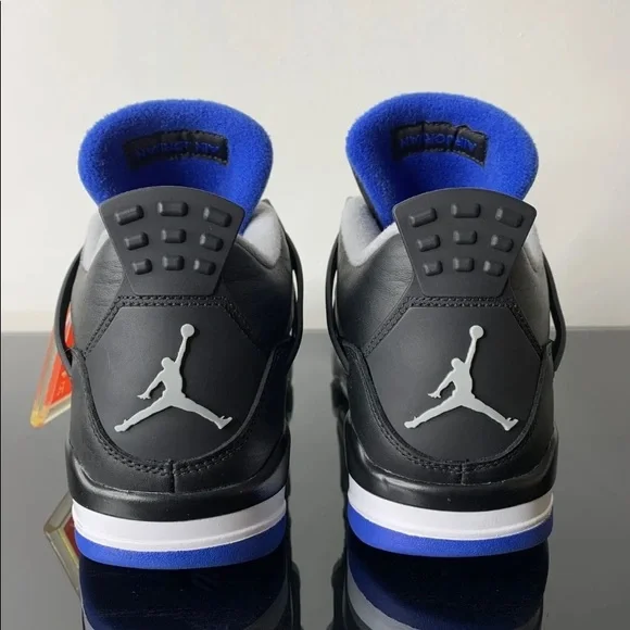 Jordan retro 4